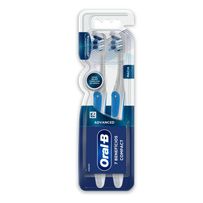 Escova Dental Oral-B 7 Benefícios Control-Bac Advanced Macia 2 Unidades