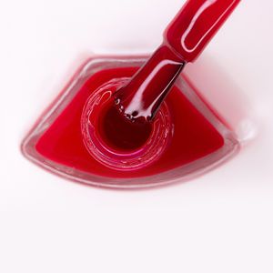 Esmalte Cremoso Risqué Diamond Gel Vermelho Cereja 9,5ml