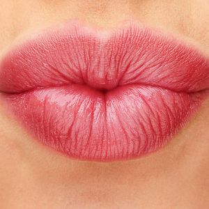 Hidratante Labial Regenerador L'Occitane Romã 4g