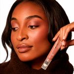 Milani Cheek Kiss Blush + Glow Caffé 150 - Blush Líquido Iluminador
